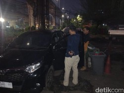 Driver Taksi Online Ditemukan Tewas Membusuk dalam Mobil di Mampang Jaksel