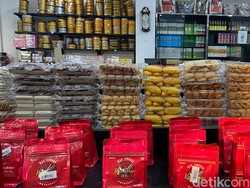 10 Oleh-oleh Khas Makassar yang Wajib Dibeli, Lengkap Harga dan Lokasinya