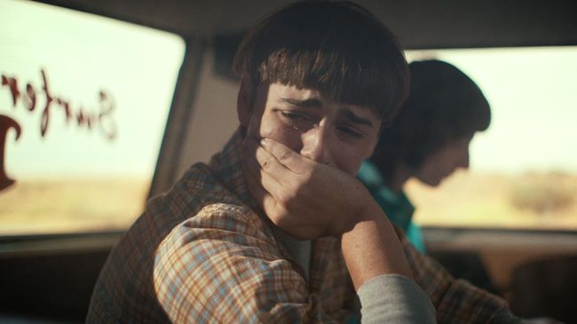Banyak fan ancam bakal boikot Stranger Things season 5 jika masih tampilkan Noah Schnapp. Ancaman muncul usai video "Zionism is Sexy."