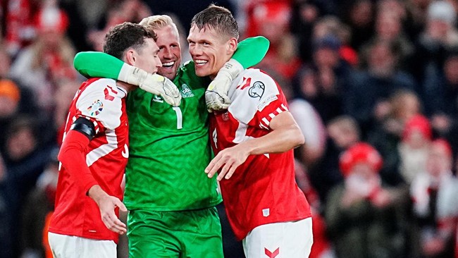 Sebanyak 13 tim negara sudah lolos ke Euro 2024 yang digelar di Jerman tahun depan, dengan Albania dan Denmark menjadi dua tim teranyar yang dipastikan lolos.