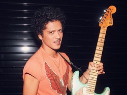 Video Canda Bruno Mars Setelah Cetak Rekor Spotify: Aku Segera Bebas dari Utang!