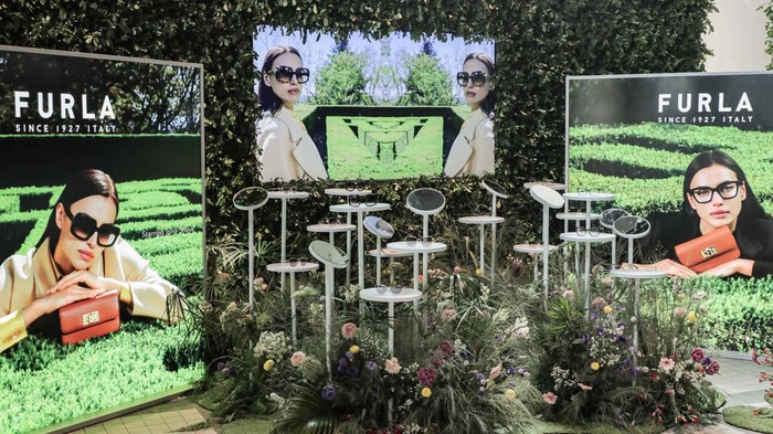 Intip Koleksi Kacamata Furla Fall/Winter 2023, Minimalis dan Elegan!