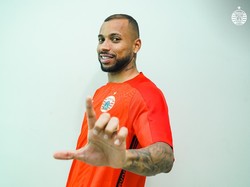 Striker Persija Bikin Sayembara Temukan HP Istri yang Hilang