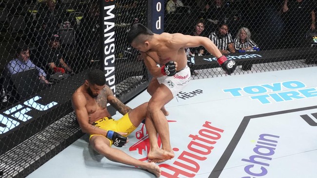 Jeka Saragih mengaku sempat diragukan oleh orang satu kampung dan orang-orang terdekatnya sebelum menang KO ronde pertama atas Lucas Alexander di UFC Vegas 8.