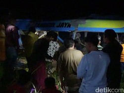 Tragedi Tewasnya 11 Penumpang Elf Tertabrak KA Probowangi di Lumajang