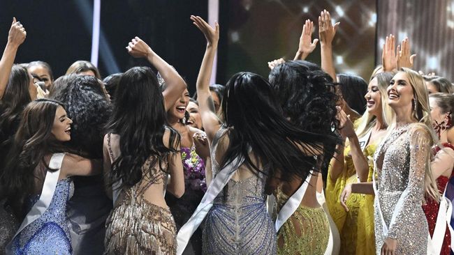Grand final Miss Universe 2023 telah dilaksanakan di El Salvador hari ini, Minggu (19/11). Berikut ini daftar lengkap pemenang Miss Universe 2023.