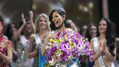 Sheynnis membuat kagum para juri Miss Universe 2023 saat menjawab pertanyaan tentang siapa yang akan dia pilih untuk menghabiskan hari dalam hidupnya.