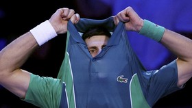 SMASHOT: Ekspresi dan Emosi di Arena Olahraga