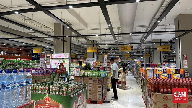 Sudah gajian, waktunya belanja kebutuhan rumah tangga di Transmart Full Day Sale hari ini (1/6) mumpung ada diskon gede-gedean.