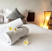 Jangan Rapikan Tempat Tidur Saat akan Check Out dari Kamar Hotel, Ini Alasannya!
