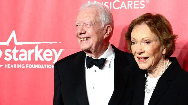 Presiden AS ke-39 Jimmy Carter meninggal di usia 100 tahun pada Minggu (30/12), menjadikan eks presiden dengan usia paling panjang yang pernah hidup.