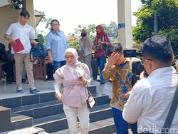 Okie Agustina dan Gunawan Dwi Cahyo Hadiri Sidang Perdana Cerai