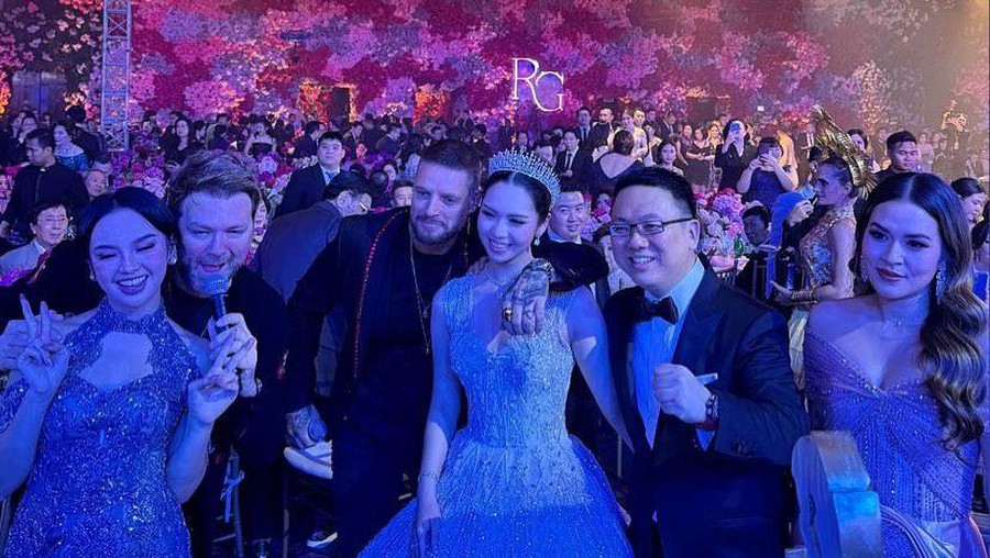 Pernikahan Gwen Ashley dan Ryan Harris