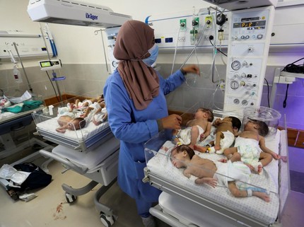 RS Al-Shifa Gaza Bak Zona Kematian, Puluhan Bayi Berhasil Dievakuasi