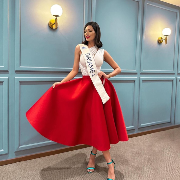 <p>Mengutip dari <em>CNN,</em> Sheynnis Palacios sebelumnya telah mewakili Nikaragua dalam kontes Miss Universe Remaja 2017 dan menempati posisi 10 besar. Selain itu, ia juga pernah mengikuti kontes Miss World 2021.(Foto: Instagram @sheynnispalacios_of)<br /><br /><br /></p>