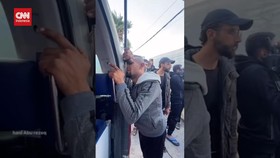 VIDEO: Kisah Ayah di Gaza Temukan Anaknya Tewas Usai Beli Makan