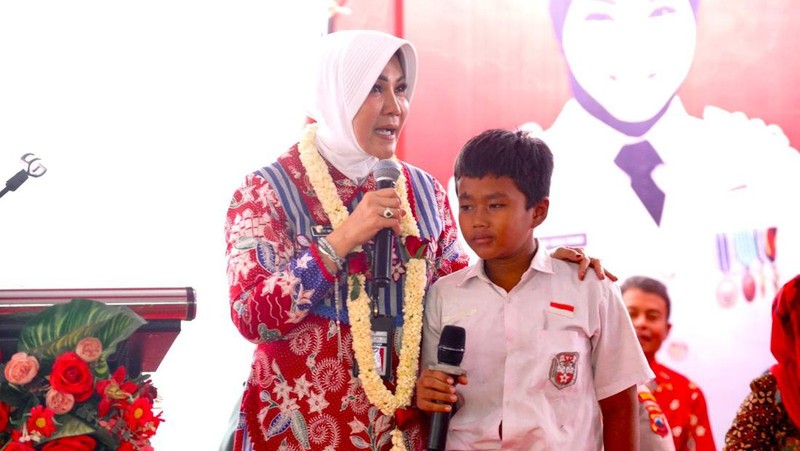 Bupati Klaten Jawa Tengah Sri Mulyani menyampaikan kekagumannya terhadap potensi wisata di Desa Krikilan, Kecamatan Bayat.