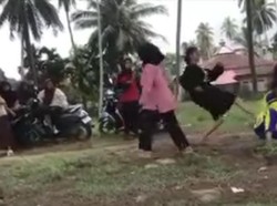 Heboh Siswi SMP di Pesisir Selatan Dikeroyok Teman