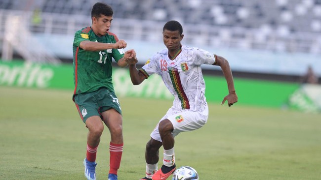 Timnas Mali U-17 lolos ke babak perempat final Piala Dunia U-17 2023 usai membantai Meksiko 5-0 di 16 besar di Stadion Gelora Bung Tomo, Selasa (21/11).