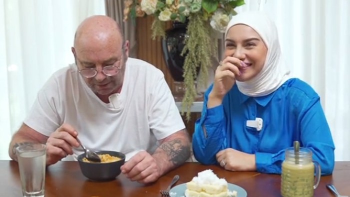 Irish Bella dan Ayah Bule