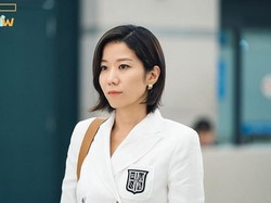 Mengenal Peran Jeon Hye Jin Istri Lee Sun Kyun dalam Film 'Mission: Cross'