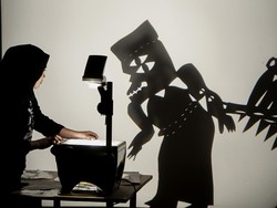 Uniknya Jumaadi and The Shadow Factory, 1.300 Wayang Kertas-Riset 823 Pejuang
