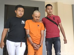 Tampang Koboi Garut yang Letuskan Pistol