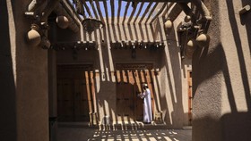 FOTO: 'Kota Jin', Mitos Magis Menghantui Oasis Kuno di Oman