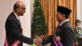 Singapura Beri Penghargaan Militer Tertinggi ke Prabowo