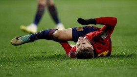 Gavi Cedera Parah: Pelatih Spanyol Terpukul, Barcelona Merana