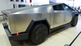 Tesla Cybertruck Meledak di Luar Hotel Trump Las Vegas, Ada yang Tewas