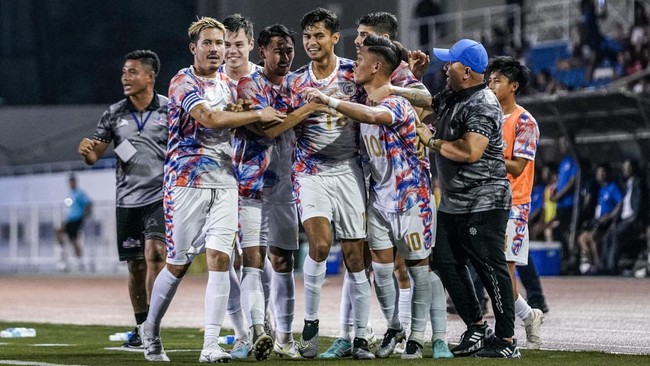 Filipina Harus Membuat Indonesia Paham Christian Rontini mengatakan para pemain timnas Filipina harus memanfaatkan faktor tuan rumah saat melawan Timnas Indonesia pada Kualifikasi Piala Dunia 2026.