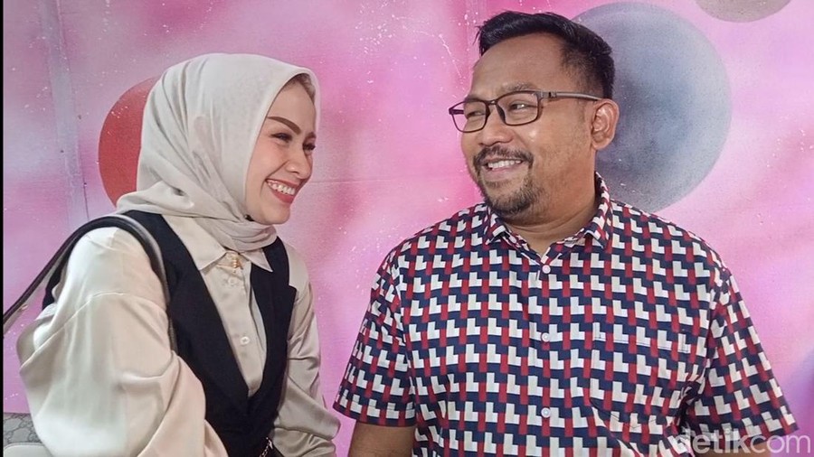 bedu dan sang istri Bedu dan istrinya saat ditemui di kawasan Jakarta.