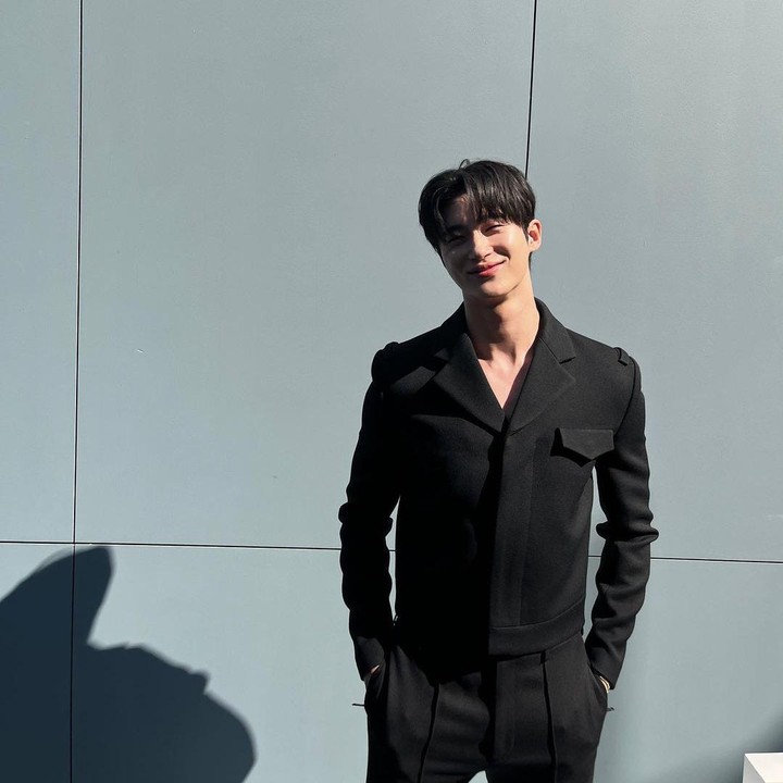 <p>Byeon Woo Seok termasuk juga ke dalam daftar <em>second lead syndrome</em> atas perannya sebagai Ryu Si O, seorang CEO di perusahaan distribusi. (Foto: Instagram @byeonwooseok)</p>