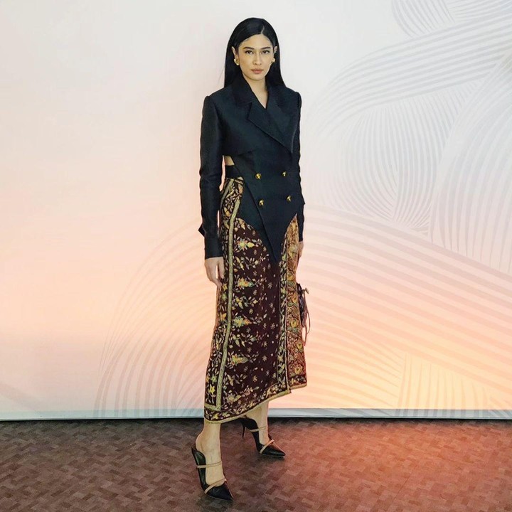 <p>Tahun 1996, Dian Sastrowardoyo menjuarai ajang Gadis Sampul. Enam tahun setelah menang Gadis Sampul, Dian membintangi film <em>Ada Apa dengan Cinta?.</em> Film ini berhasil mengangkat nama Dian dan menjadikannya sebagai salah satu aktris terbaik Indonesia. (Foto: Instagram @therealdisastr)</p>