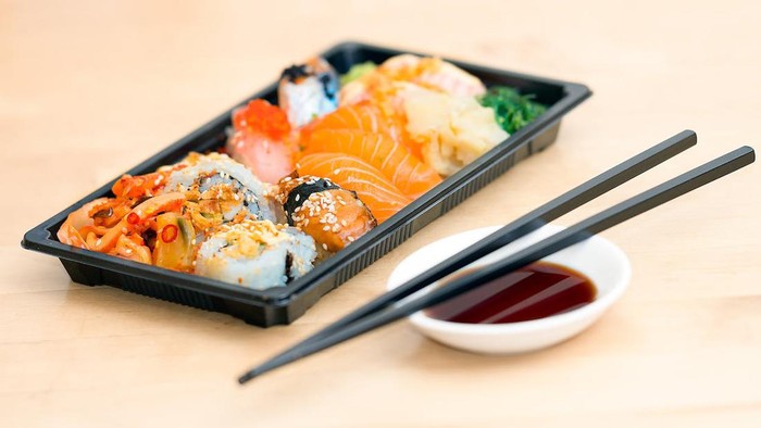 Ilustrasi sushi dengan kecap asin / Foto: Pexels.com/Pixabay