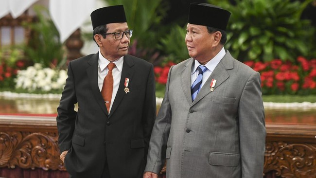Dari empat Menko di dalam kabinet pemerintahan Jokowi-Ma'ruf Amin, Prabowo hanya memuji tiga nama: Luhut, Muhadjir, dan Airlangga Hartarto.