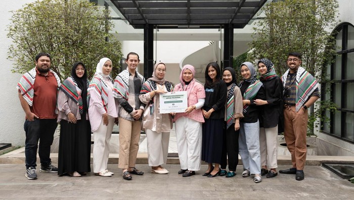 Rilis Scarf Solidaritas, KLAMBY Donasikan Profit Penjualannya untuk Masyarakat Palestina