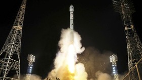 FOTO: Penampakan Peluncuran Satelit Mata-mata Pertama Korut