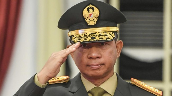 Panglima TNI Jenderal Agus Subiyanto menyebut rekrutmen satuan siber TNI tak kudu berasal dari prajurit. Masyarakat bisa daftar selama punya kompetensi.