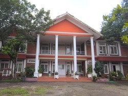 Masih Ingat Rumah Merah yang Sering Dipakai Syuting Sinetron Azab? Kini Terbengkalai
