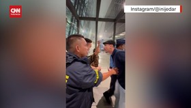 VIDEO: Jessica Dan Suami Kompak Teriaki Steven Saat Tiba di Bandara
