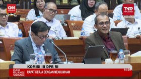 VIDEO: Politikus Demokrat Minta Eddy Hiariej Keluar dari Ruang Sidang