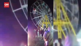 VIDEO: Bianglala Pasar Malam Colomadu Jatuh, 2 Orang Terlempar