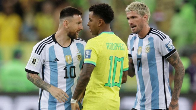 Insiden ribut Lionel Messi dengan Rodrygo mewarnai duel Brasil vs Argentina dalam Kualifikasi Piala Dunia 2026 zona Conmebol, Rabu (22/11).