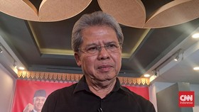 TPN Ganjar Soroti Baliho Bobby Berseragam Walkot Bersama Prabowo