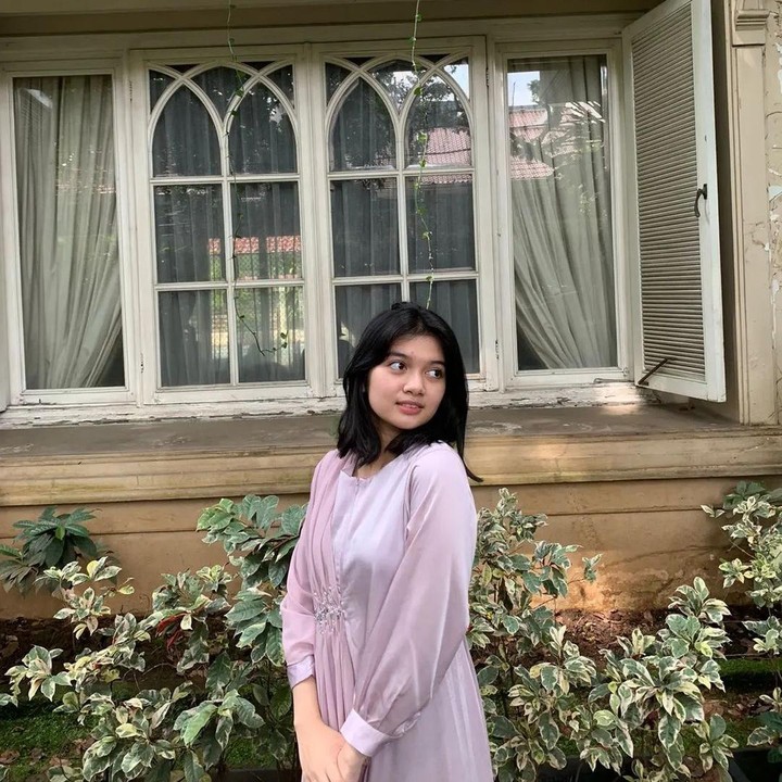 <p>Sebagai publik figur, Afiqah juga aktif menggunkan media sosial, Bunda. Melalui akun @amaninaafiqah, kini Afiqa sudah memiliki 134 ribu pengikut, lho.(Foto: Instagram @amaninaafiqah)<br /><br /><br /></p>