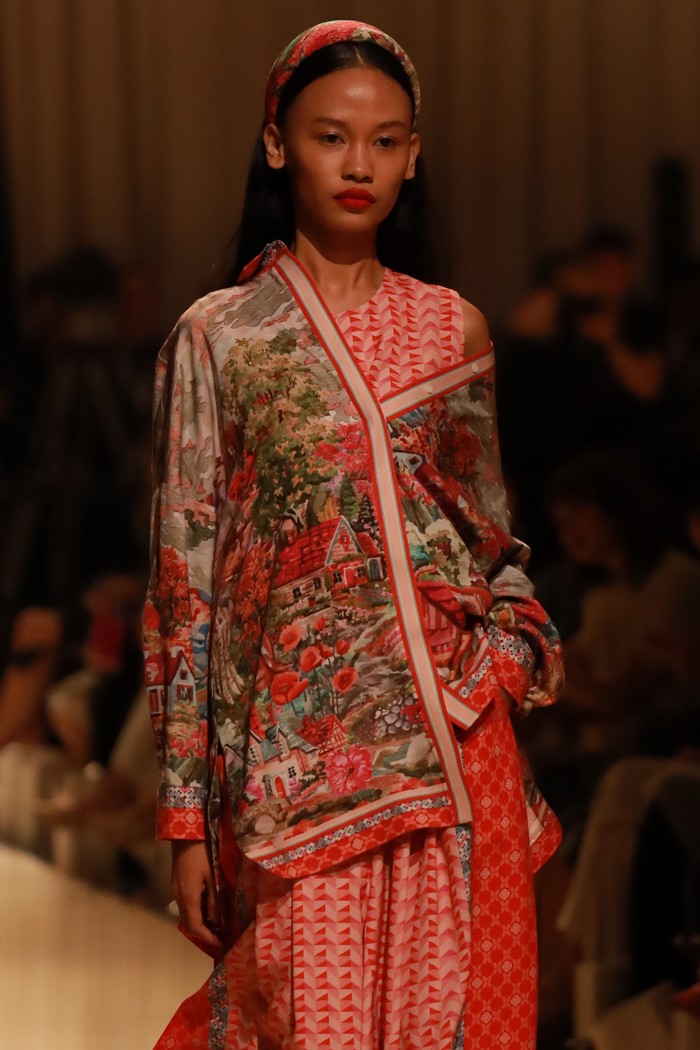 Penekanan pada estetika dan keindahan, setiap detail sangat diperhatikan. Bukan hanya pada busana, tapi juga pada acara peragaan busana itu sendiri yang melibatkan banyak profesional industri kreatif/ Foto: Courtesy of ARTKEA