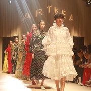 Potret Fashion Show Tunggal Perdana ARTKEA, Perkenalkan Koleksi 