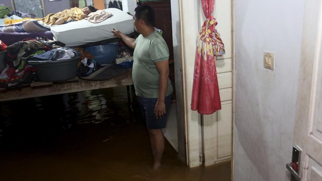 FOTO: Banjir Semakin Meluas di Aceh Barat